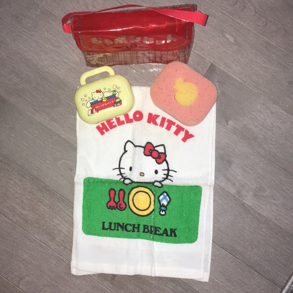 Vintage Hello Kitty bath set. Original price $3.50